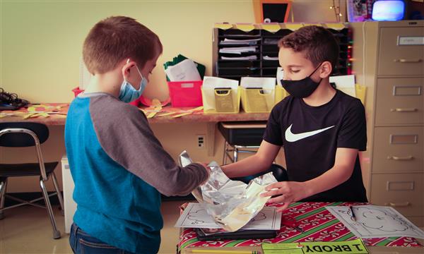 Students build aluminum boats